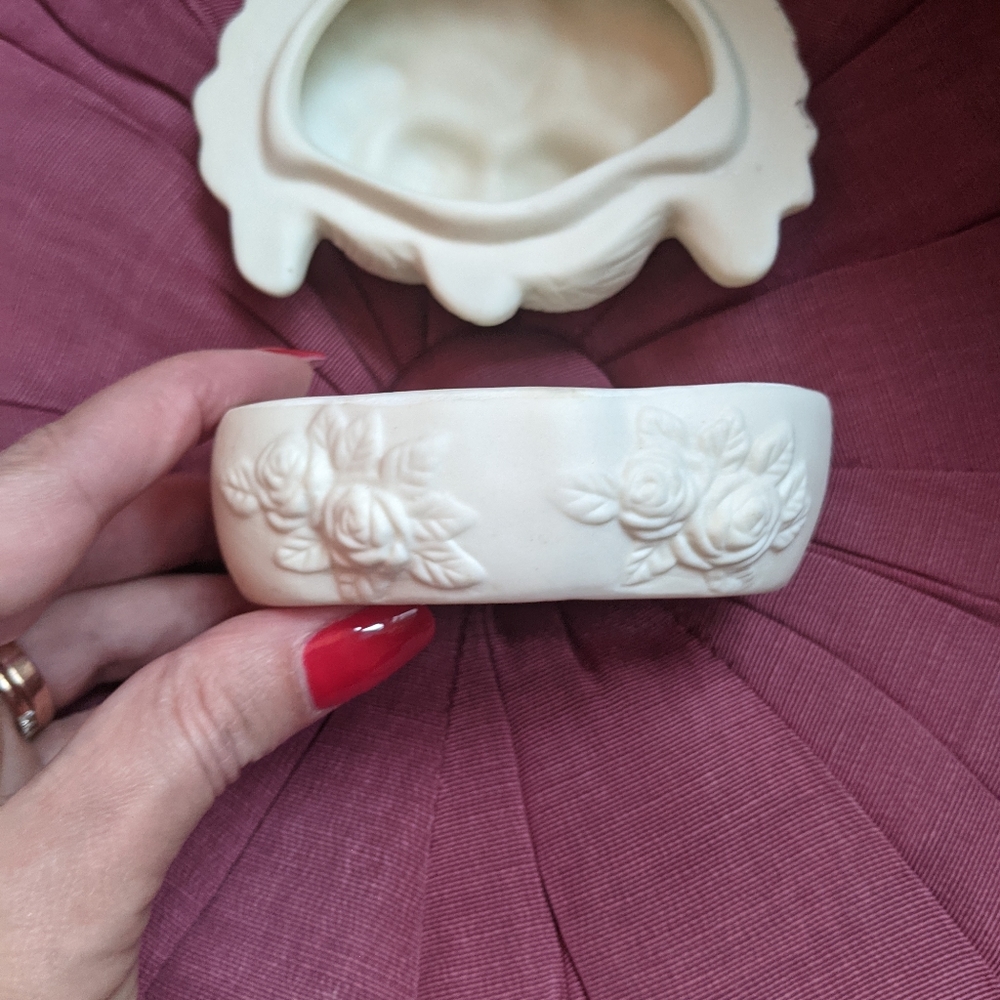 Vintage Ceramic Jewelry Box Cherubs Angels Wings with Lid - Picture 3 of 4